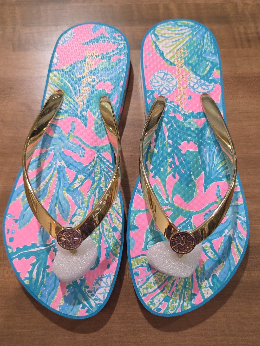 [BRAND NEW] Lily Pulitzer Pink & Teal Tropical Print Flip Flops with Gold Straps